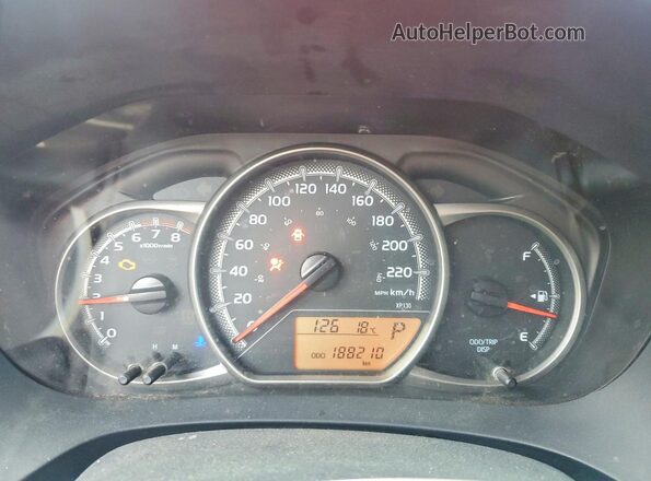 VNKKTUD36HA077111 2017 TOYOTA YARIS Red ხელსაწყოთა პანელის ხედი
