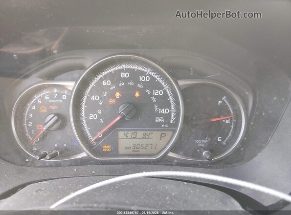 VNKKTUD36HA080655 2017 TOYOTA YARIS Silver Vista de los asientos traseros