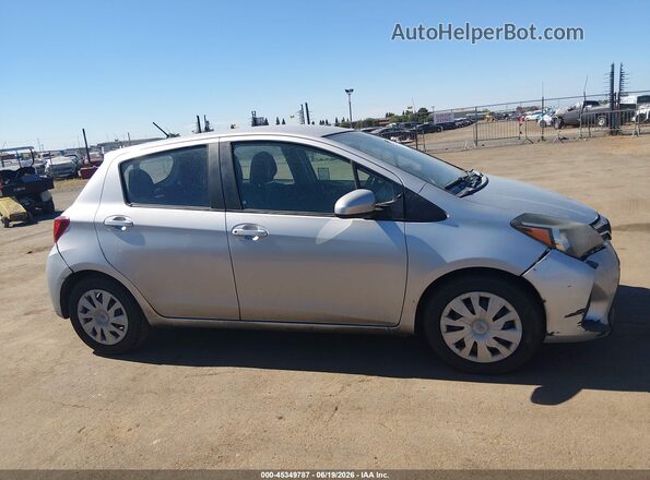 VNKKTUD36HA080655 2017 TOYOTA YARIS Silver Vista interior trasera