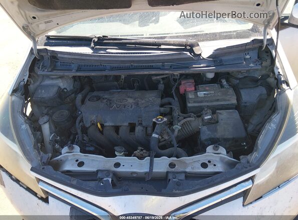 VNKKTUD36HA080655 2017 TOYOTA YARIS Silver Vista trasera