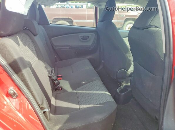 VNKKTUD37GA068254 2016 TOYOTA YARIS Red Widok tylnych siedzeń