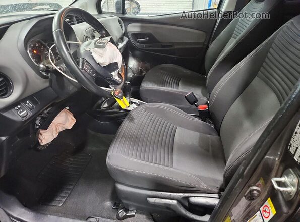 VNKKTUD38GA069865 2016 TOYOTA YARIS Gray Вид салону спереду
