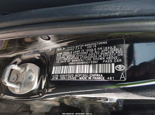 VNKKTUD39HA073392 2017 TOYOTA YARIS Gray ძრავის განყოფილების ხედი