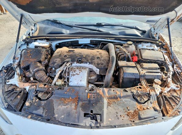W04GL6SX3L1007262 2020 BUICK REGAL White Widok wnętrza z tyłu