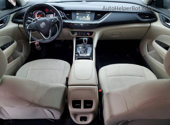 W04GL6SX4J1108839 2018 BUICK REGAL Белый Вид панели приборов