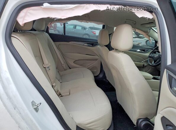 W04GL6SX4J1108839 2018 BUICK REGAL Белый Вид задних сидений