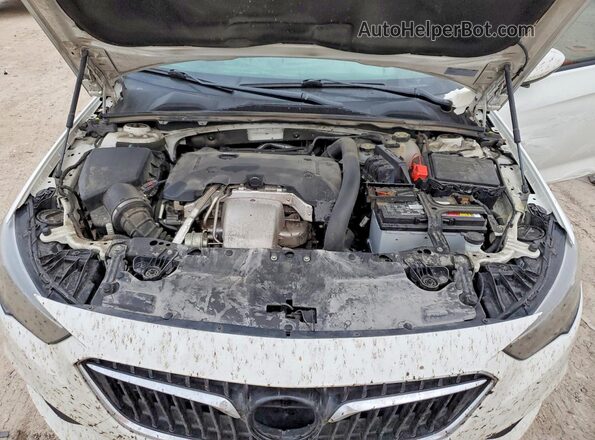 W04GL6SX4J1108839 2018 BUICK REGAL Белый Вид задней части салона