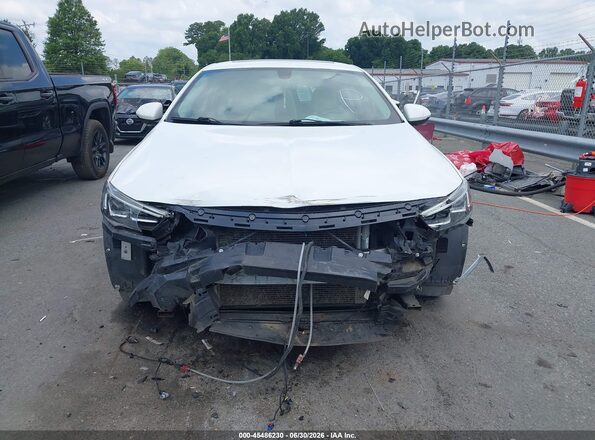 W04GP6SX3J1049285 2018 BUICK REGAL Белый Вид щитка приборов