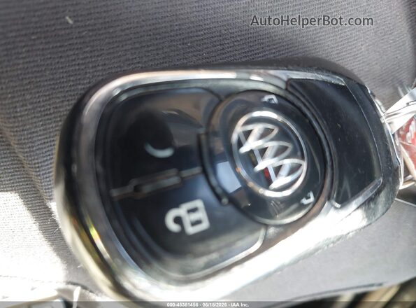 W04GP6SX5J1065780 2018 BUICK REGAL Белый Вид панели приборов