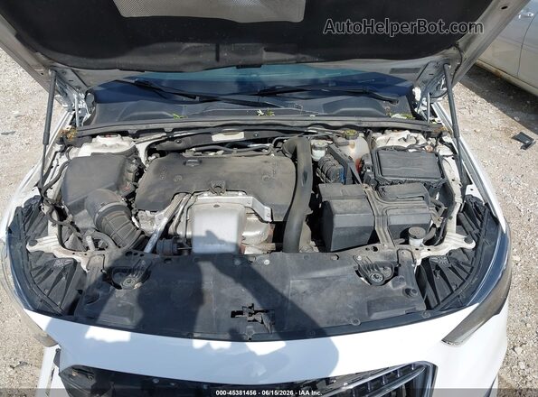 W04GP6SX5J1065780 2018 BUICK REGAL Белый Вид сзади