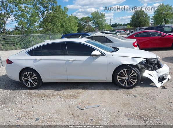 W04GP6SX5J1065780 2018 BUICK REGAL Белый Вид задней части салона