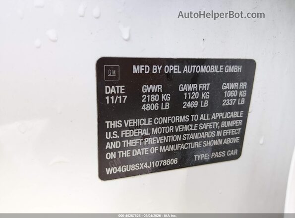 W04GU8SX4J1078606 2018 BUICK REGAL White Vista del compartimento del motor