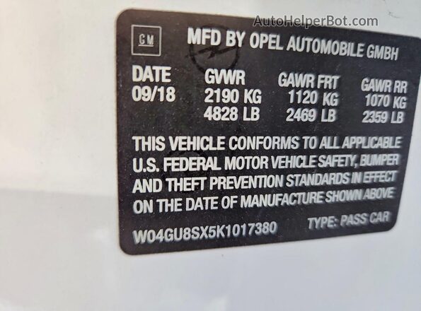 W04GU8SX5K1017380 2019 BUICK REGAL Белый Вид наклейки с VIN-кодом