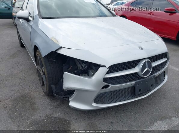 W1K3G4EB0LJ203579 2020 MERCEDES-BENZ A 220 Silver Front view