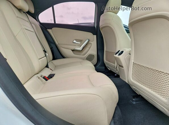 W1K3G4EB1LJ230984 2020 MERCEDES-BENZ A White უკანა სავარძლების ხედი