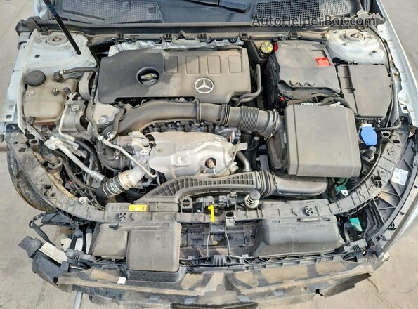W1K3G4EB1LJ230984 2020 MERCEDES-BENZ A White უკანა სალონის ხედი