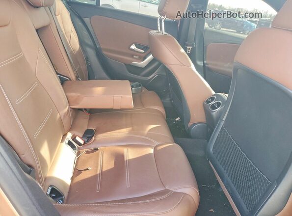 W1K3G4EB2NJ363269 2022 MERCEDES-BENZ A Gold უკანა სავარძლების ხედი