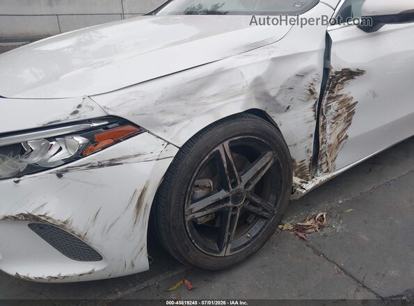 W1K3G4EB3LJ210686 2020 MERCEDES-BENZ A 220 White Front view