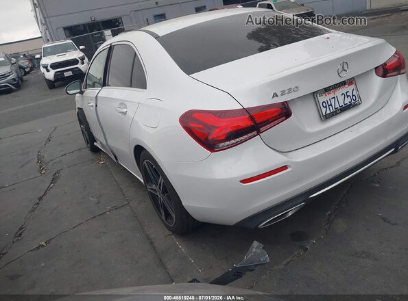W1K3G4EB3LJ210686 2020 MERCEDES-BENZ A 220 White Rear left