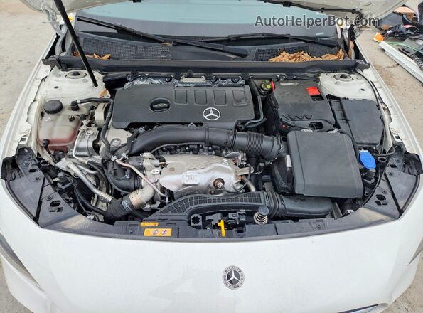 W1K3G4EB5NJ367767 2022 MERCEDES-BENZ A Белый 