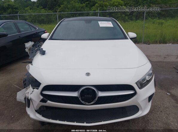 W1K3G4EB5NJ371219 2022 MERCEDES-BENZ A 220 White Սարքավորումների վահանակի տեսք