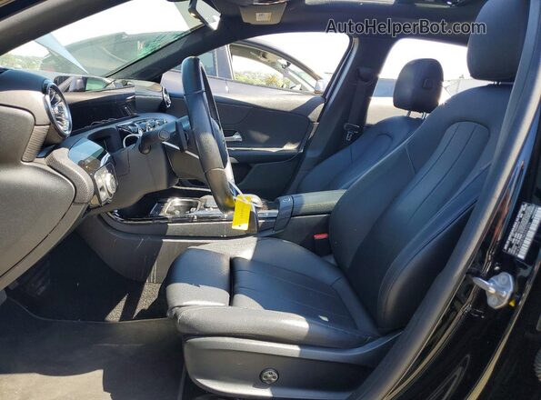 W1K3G4EB7MJ257026 2021 MERCEDES-BENZ A Black Widok wnętrza z przodu
