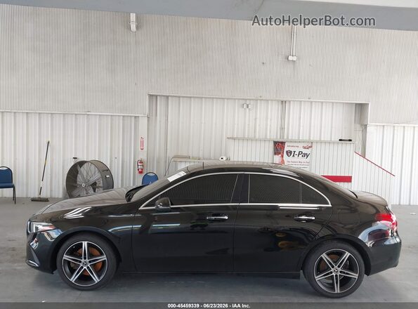 W1K3G4EB9MJ301186 2021 MERCEDES-BENZ A 220 Black 