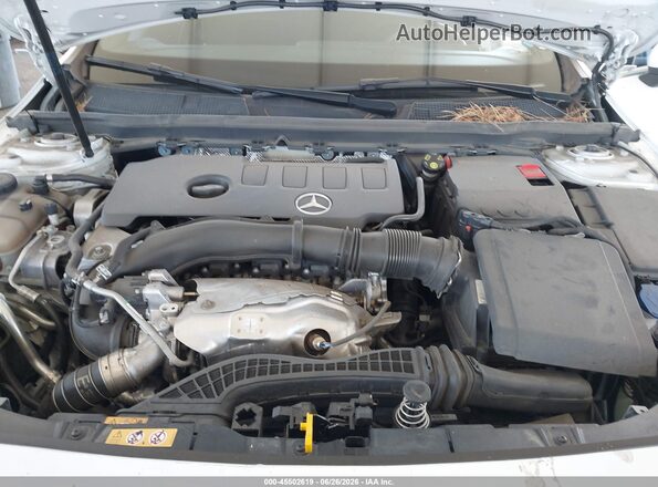 W1K3G4EBXNJ337065 2022 MERCEDES-BENZ A 220 White Հետևի տեսք