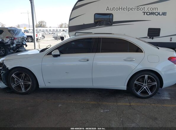 W1K3G4EBXNJ337065 2022 MERCEDES-BENZ A 220 White 