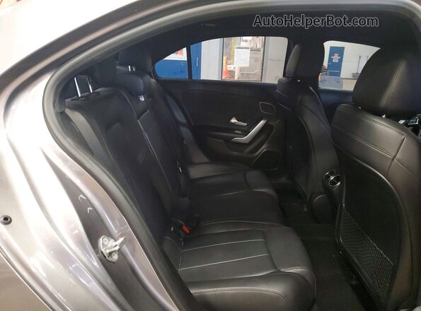 W1K3G4FB0LW043673 2020 MERCEDES-BENZ A Gray Հետևի նստատեղերի տեսք
