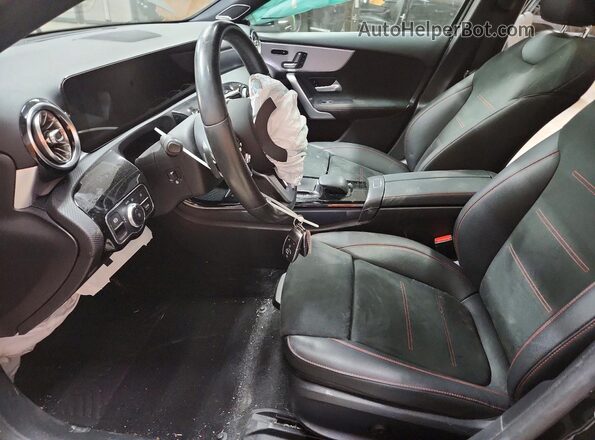 W1K3G4FB5MJ285518 2021 MERCEDES-BENZ A Black Vista interior delantera