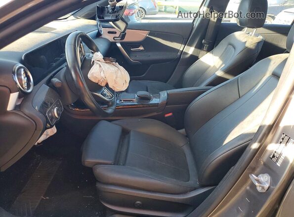 W1K3G4FB6MJ285947 2021 MERCEDES-BENZ A Gray Widok wnętrza z przodu