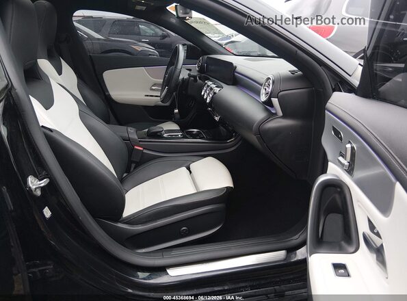 W1K5J4HB3MN187488 2021 MERCEDES-BENZ CLA 250 Black Вид салону спереду