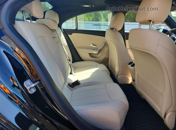 W1K5J4HB4SN534002 2025 MERCEDES-BENZ CLA-CLASS Black Vista de los asientos traseros