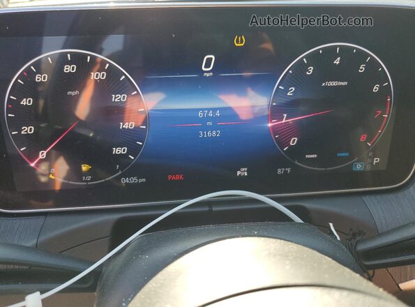 W1KAF4GB9PR072652 2023 MERCEDES-BENZ C Black Vista del cuadro de instrumentos