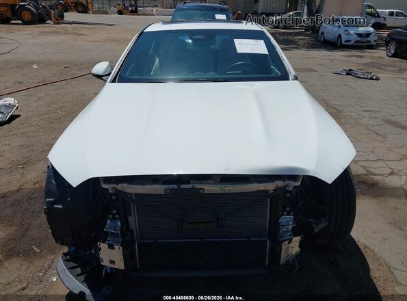 W1KAF4GB9PR084557 2023 MERCEDES-BENZ C-CLASS White Սալոնի հետևի տեսք