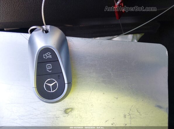W1KAF4GB9PR103169 2023 MERCEDES-BENZ C-CLASS Black Առջևի վահանակի տեսք