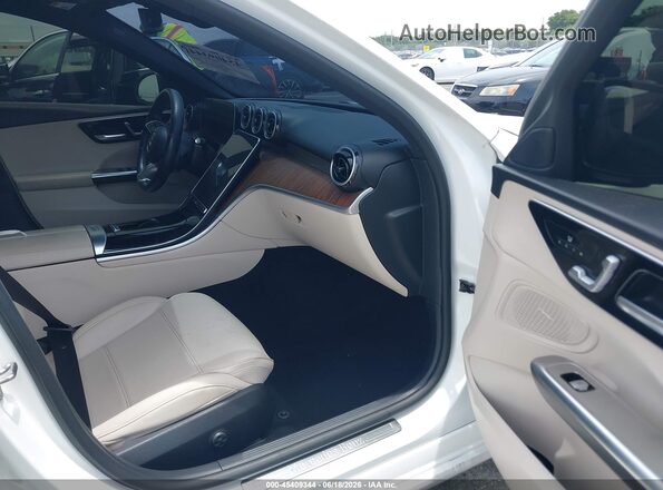 W1KAF4HB1NR050866 2022 MERCEDES-BENZ C-CLASS White Widok wnętrza z przodu