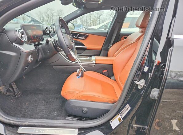 W1KAF4HB2NR061584 2022 MERCEDES-BENZ C Black Front interior view