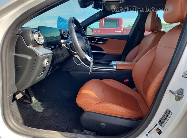 W1KAF4HB8NR049536 2022 MERCEDES-BENZ C White Vista interior delantera