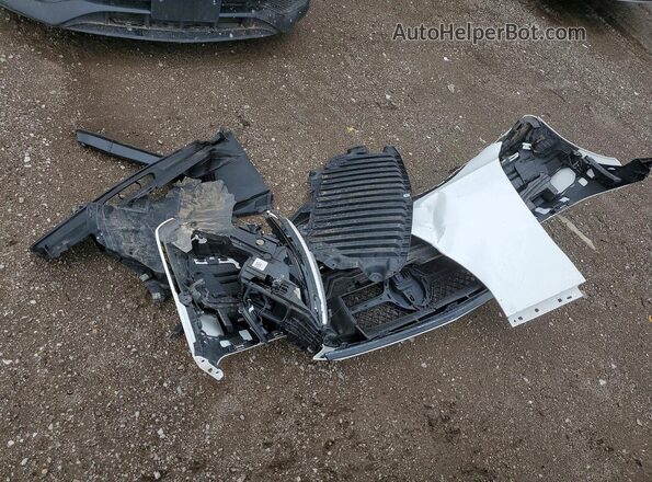 W1KAF4HBXSR248969 2025 MERCEDES-BENZ C White Vista del compartimento del motor