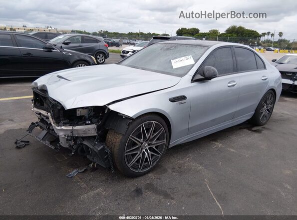 W1KAF8AB3RR219261 2024 MERCEDES-BENZ AMG C 63 Серебряный Передняя левая четверть