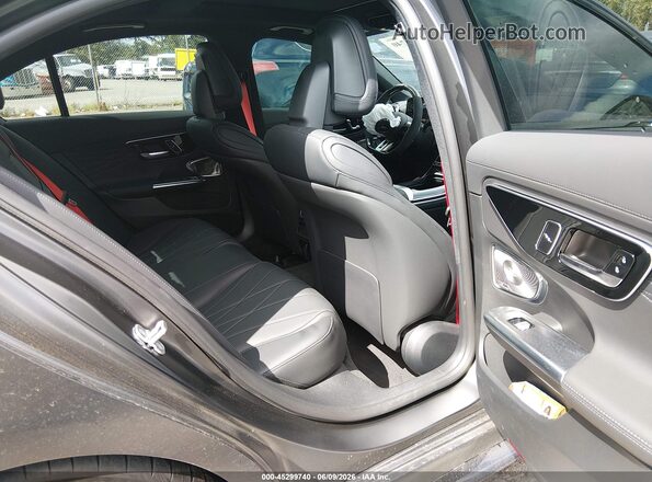 W1KAF8AB4TR306464 2026 MERCEDES-BENZ AMG C 63 Black Widok naklejki z numerem VIN