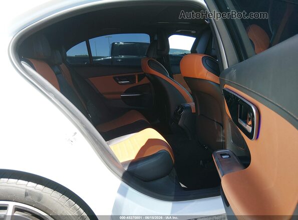 W1KAF8HB8RR184903 2024 MERCEDES-BENZ AMG C 43 White VIN კოდის სტიკერის ხედი