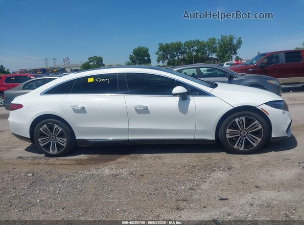 W1KCG2DB1NA003206 2022 MERCEDES-BENZ EQS 450+ White Rear interior view