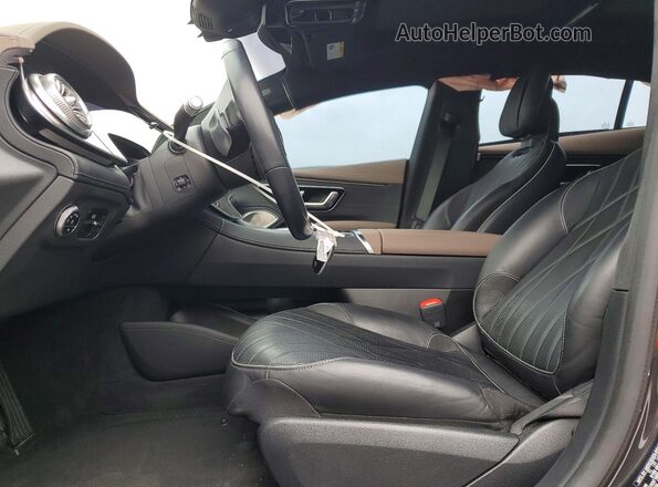 W1KCG4EB4RA045837 2024 MERCEDES-BENZ EQS Black Front interior view