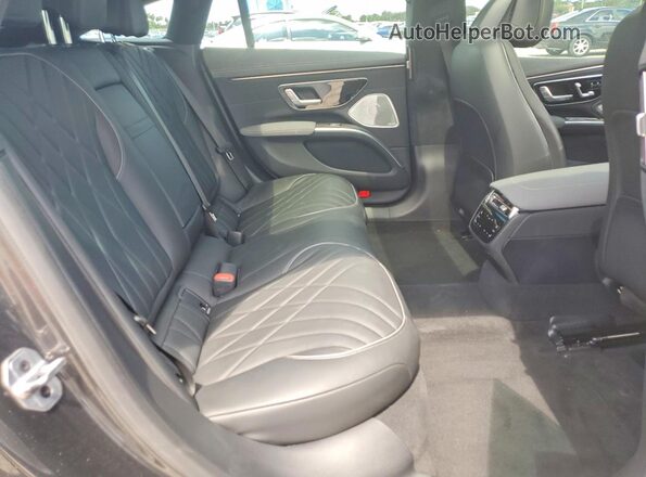 W1KCG4EB8PA027192 2023 MERCEDES-BENZ EQS Black Widok tylnych siedzeń