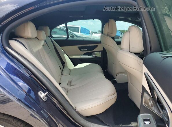 W1KLF4HB0RA020397 2024 MERCEDES-BENZ E Blue Widok wnętrza z tyłu