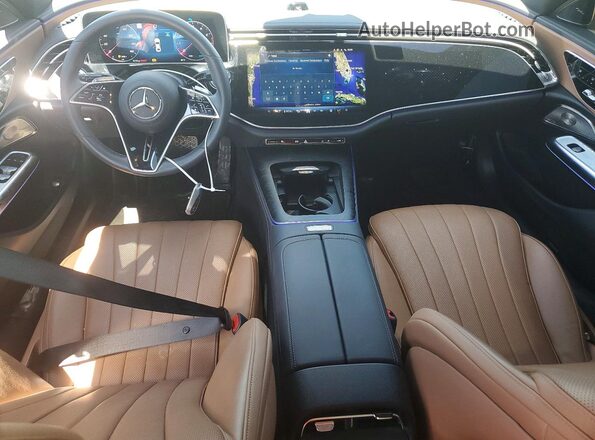 W1KLF4HB5RA067425 2024 MERCEDES-BENZ E Синий Вид панели приборов