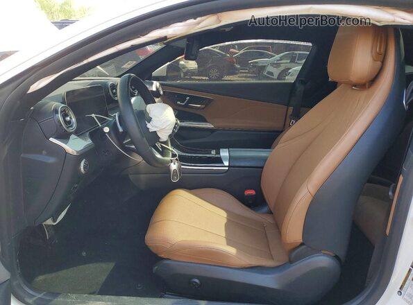 W1KMJ4HB9RF018430 2024 MERCEDES-BENZ CLE White Widok wnętrza z przodu